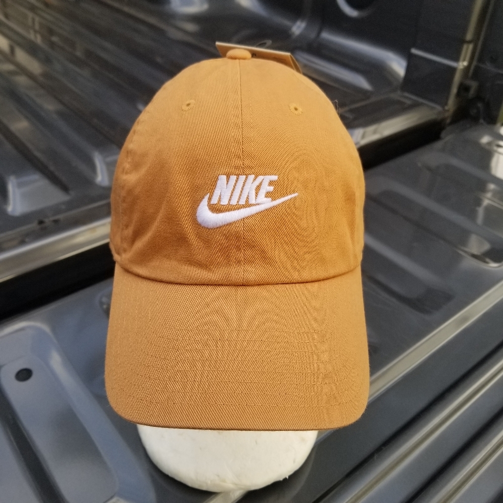 Nike Club Unstructured Futura Wash Cap FLAX COLOR VINTAGE NWT UNISEX